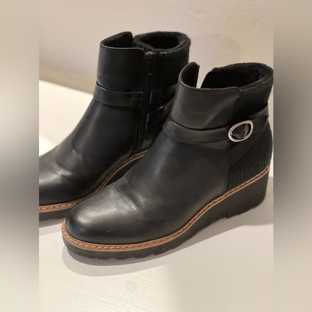 Bare Traps black boots. Size 10